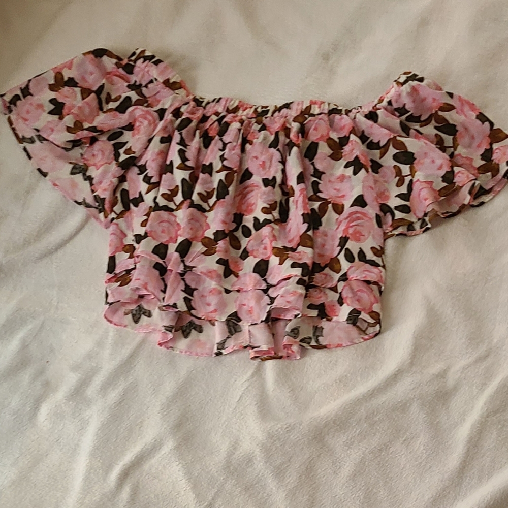 Forever 21 M pink off the shoulder floral shirt